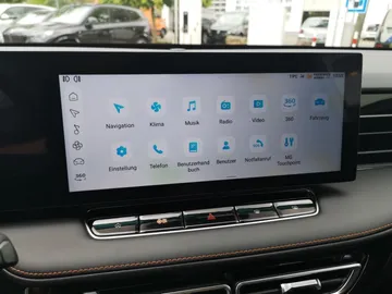 Car image 26