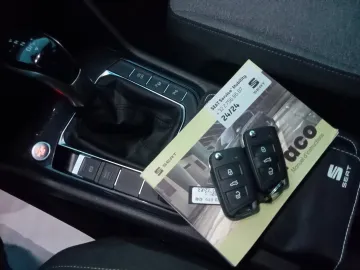 Car image 44
