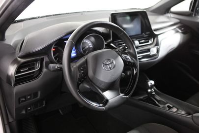 Car image 6