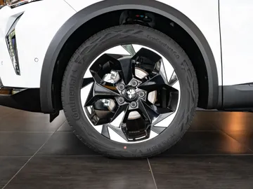 Car image 38