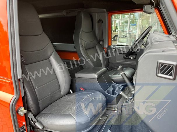 Land Rover Defender SE 110 kW image number 24