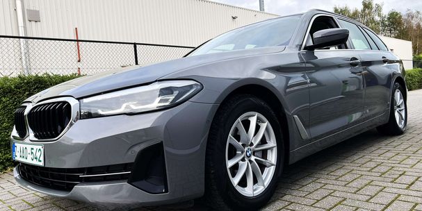 BMW 520i Touring 120 kW image number 1