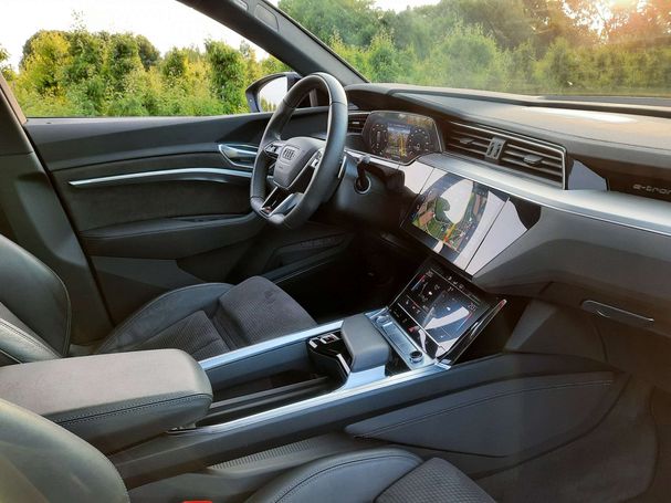 Audi e-tron 55 quattro 300 kW image number 39