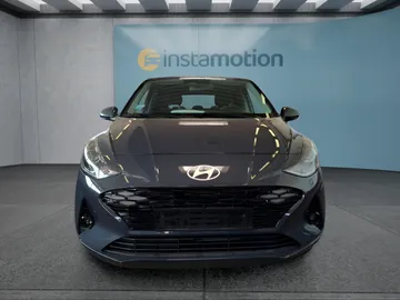 Car image 3