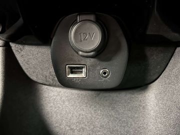 Car image 37