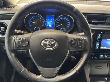 Car image 21