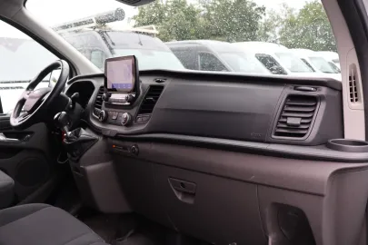 Car image 33