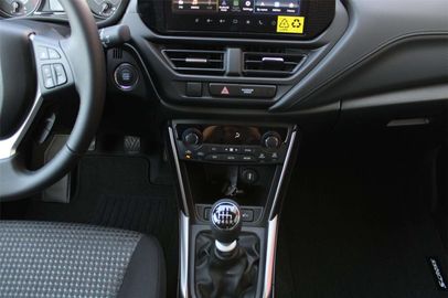 Car image 11