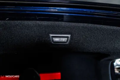 Car image 35