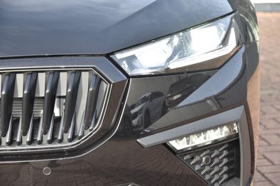 Car image 28