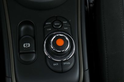 Car image 31