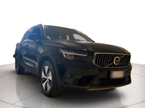 Volvo XC40 Recharge T4 Core 155 kW image number 2