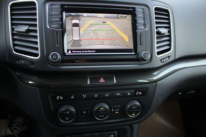 Car image 37