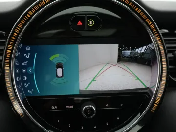 Car image 26