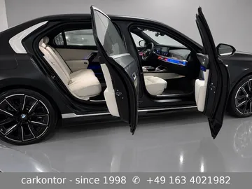 Car image 37