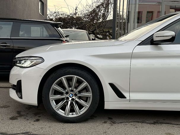 BMW 520d Touring 140 kW image number 7