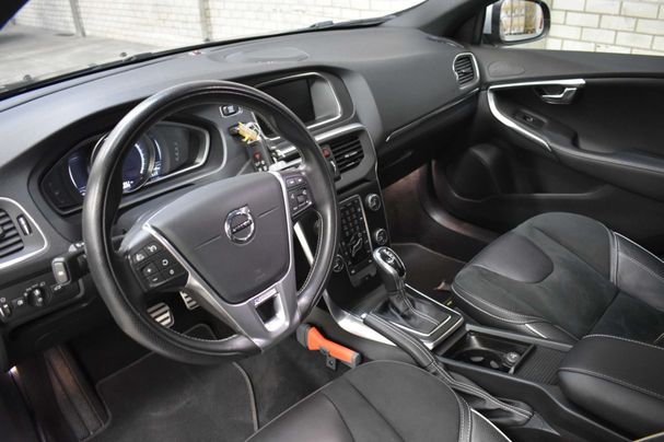 Volvo V40 T3 112 kW image number 8