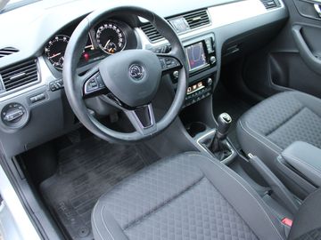 Car image 10