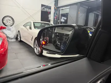 Car image 29