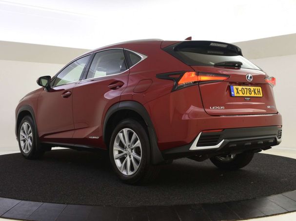 Lexus NX 300 h AWD 145 kW image number 2