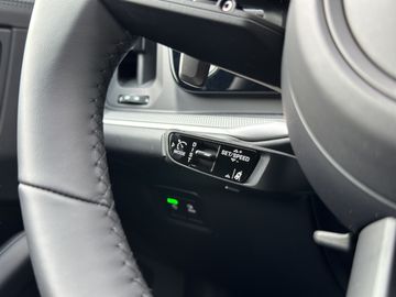 Car image 28
