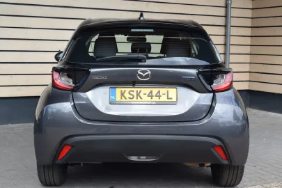 Car image 5