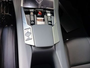 Car image 36