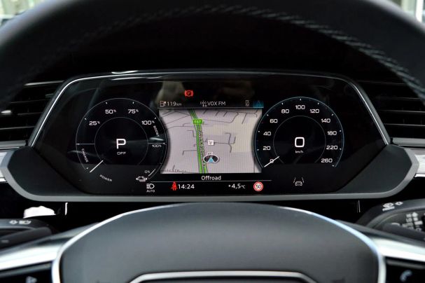 Audi e-tron 250 kW image number 30