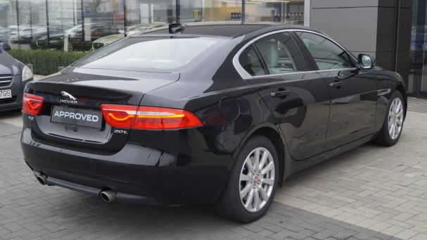 Jaguar XE 147 kW image number 11