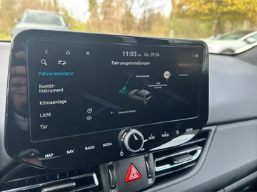 Car image 30