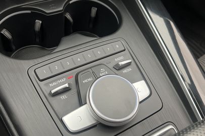 Car image 26