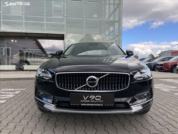 Volvo V90 Cross Country AWD B5 173 kW image number 3