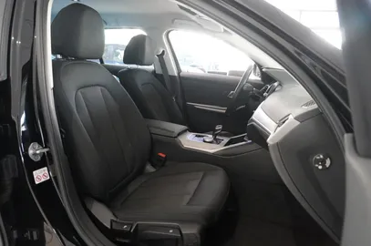 Car image 45