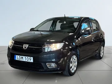 Car image 18
