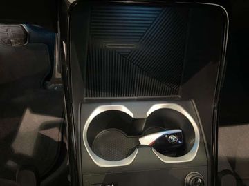 Car image 33