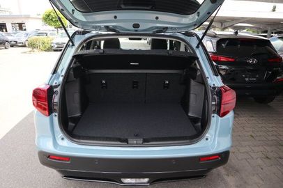 Car image 29