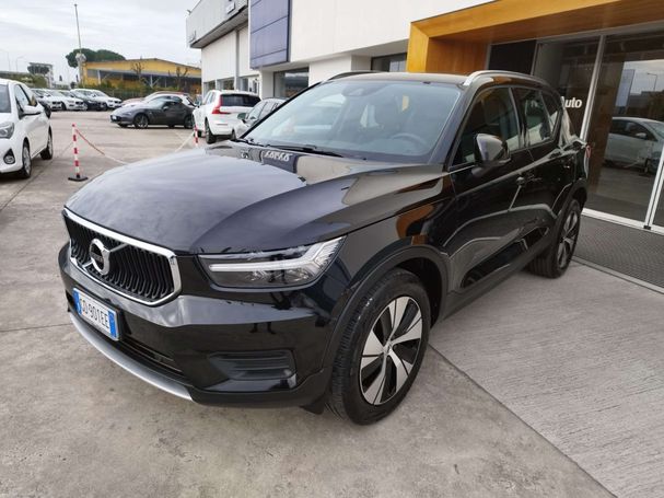 Volvo XC40 1.5 T2 Momentum 95 kW image number 1