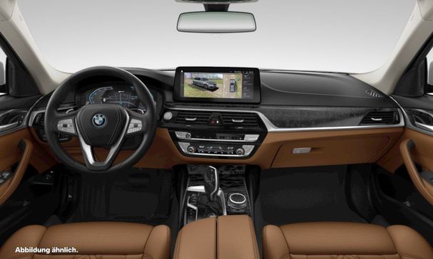 BMW 530 Touring xDrive 215 kW image number 3