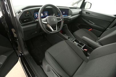 Car image 25