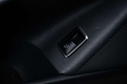 Car image 41