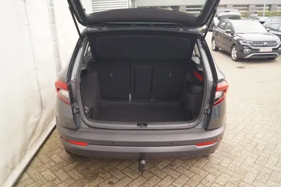 Car image 31