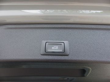 Car image 41