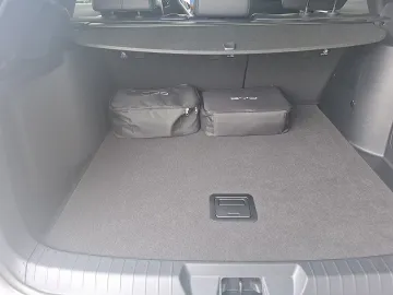 Car image 31