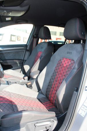 Volkswagen Golf GTI TCR DSG 213 kW image number 14