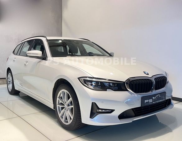 BMW 320d Touring xDrive 140 kW image number 1