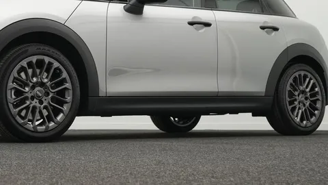Car image 22