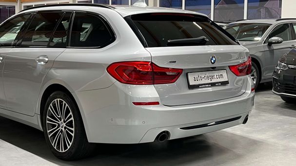 BMW 520d Touring xDrive Sport Line 140 kW image number 12