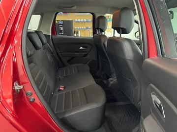 Car image 22