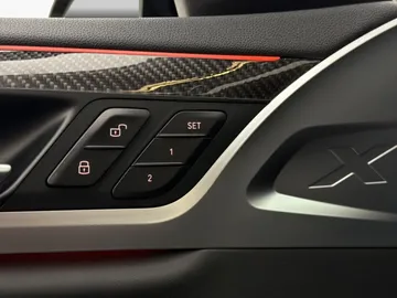 Car image 38