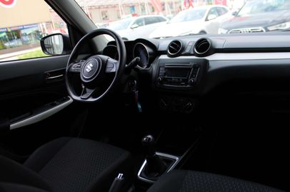 Car image 33